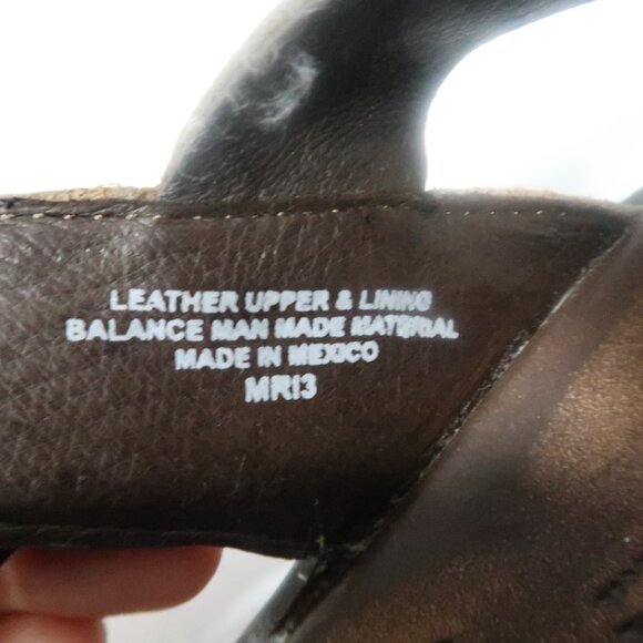 Born Women Taupe Leather Minimalist Flat  Sandals Sz 9 Fishermen Buckle shoes - Picture 11 of 14